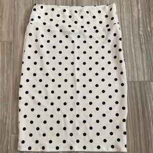 Lularoe Cassie Pencil Skirt Size L Black polkadots